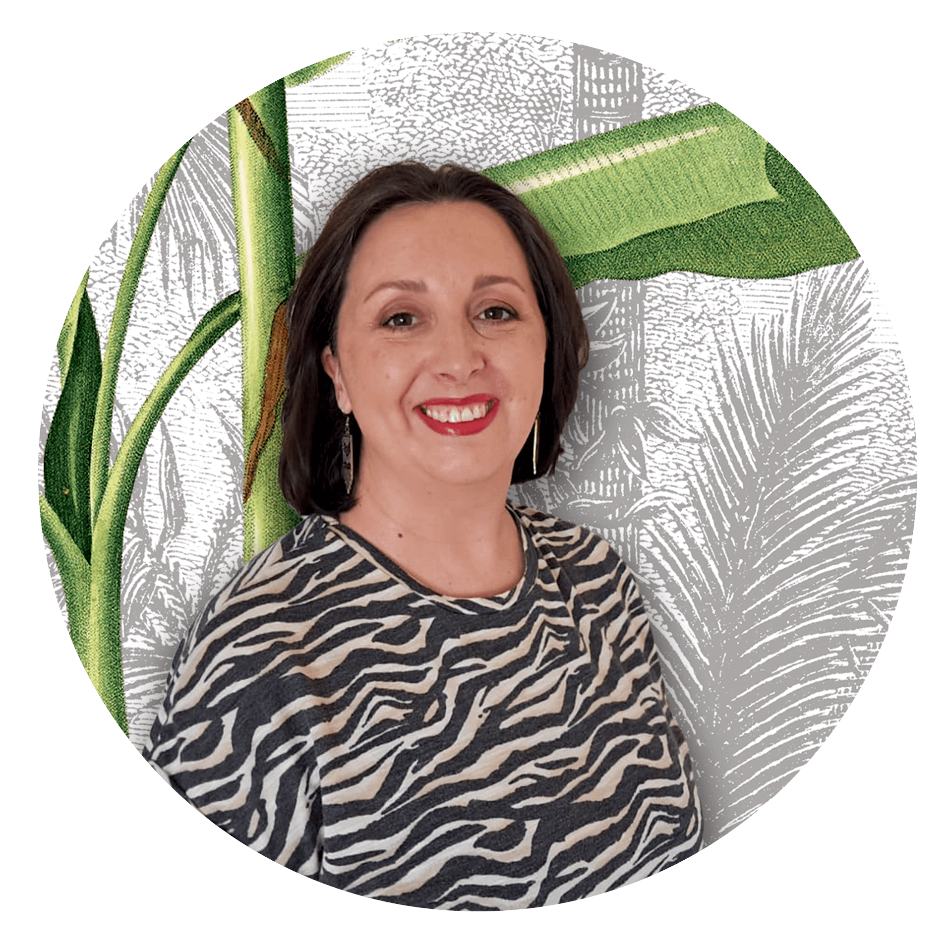 Wallpaper features large green banana leaves and faint palm tree illustrations; primary colors are multiple shades of green with subtle, muted backgrounds.