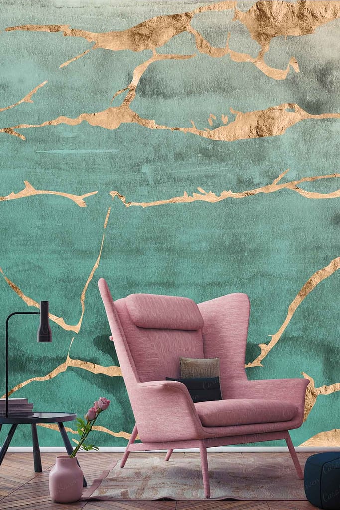 The wallpaper features a green and gold abstract pattern, characterized by elegant swirls and interwoven lines. The intricate design reflects a sophisticated aesthetic, with rich green tones complemented by shimmering gold accents.