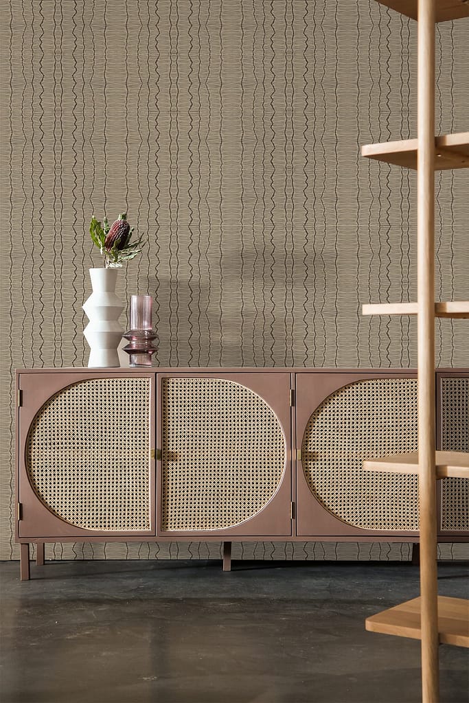 Wavy, interconnected line design.