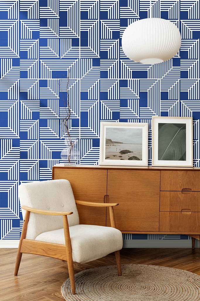 The wallpaper features a blue and white geometric pattern.