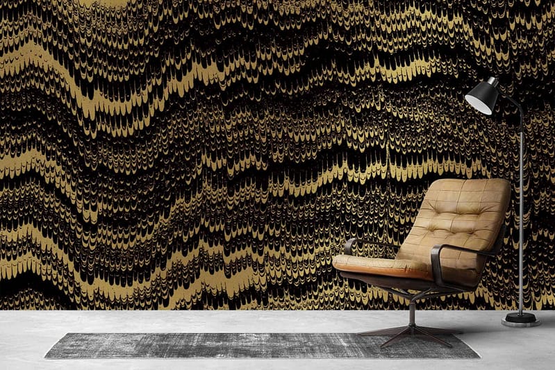 The wallpaper features a striking wave-patterned design in black and gold colors.