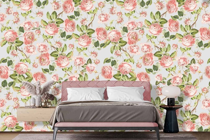 The wallpaper features pink roses and green leaves.